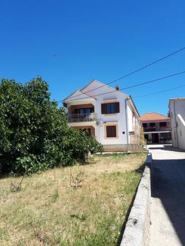 Apartmani Petra Pakoštane Esterno foto