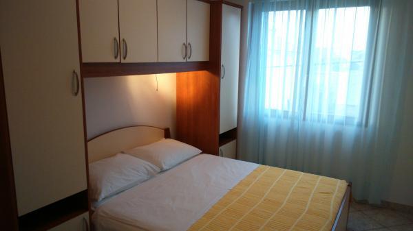 Apartmani Petra Pakoštane Esterno foto